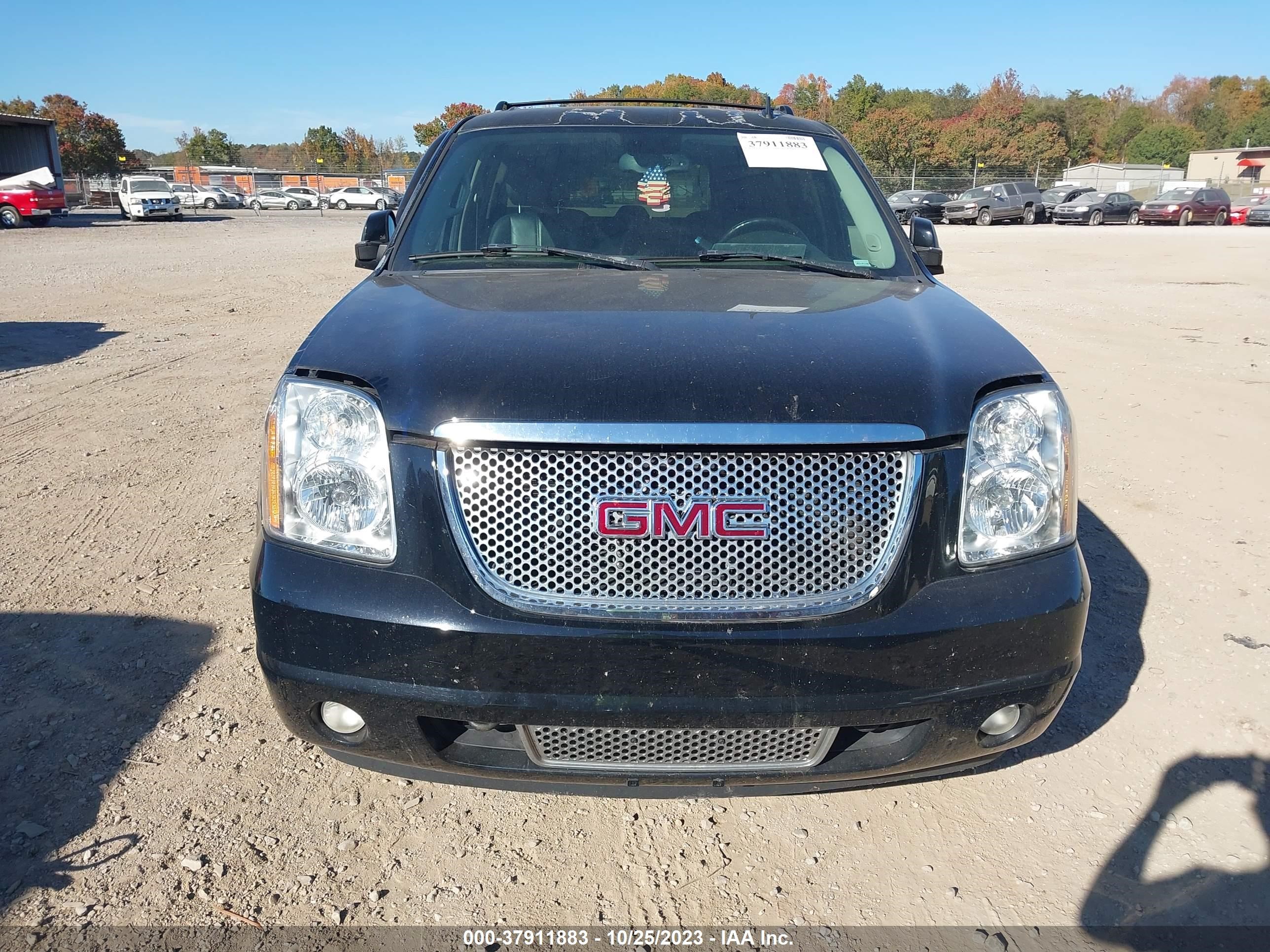 Photo 5 VIN: JTEEP21A940062356 - GMC YUKON 