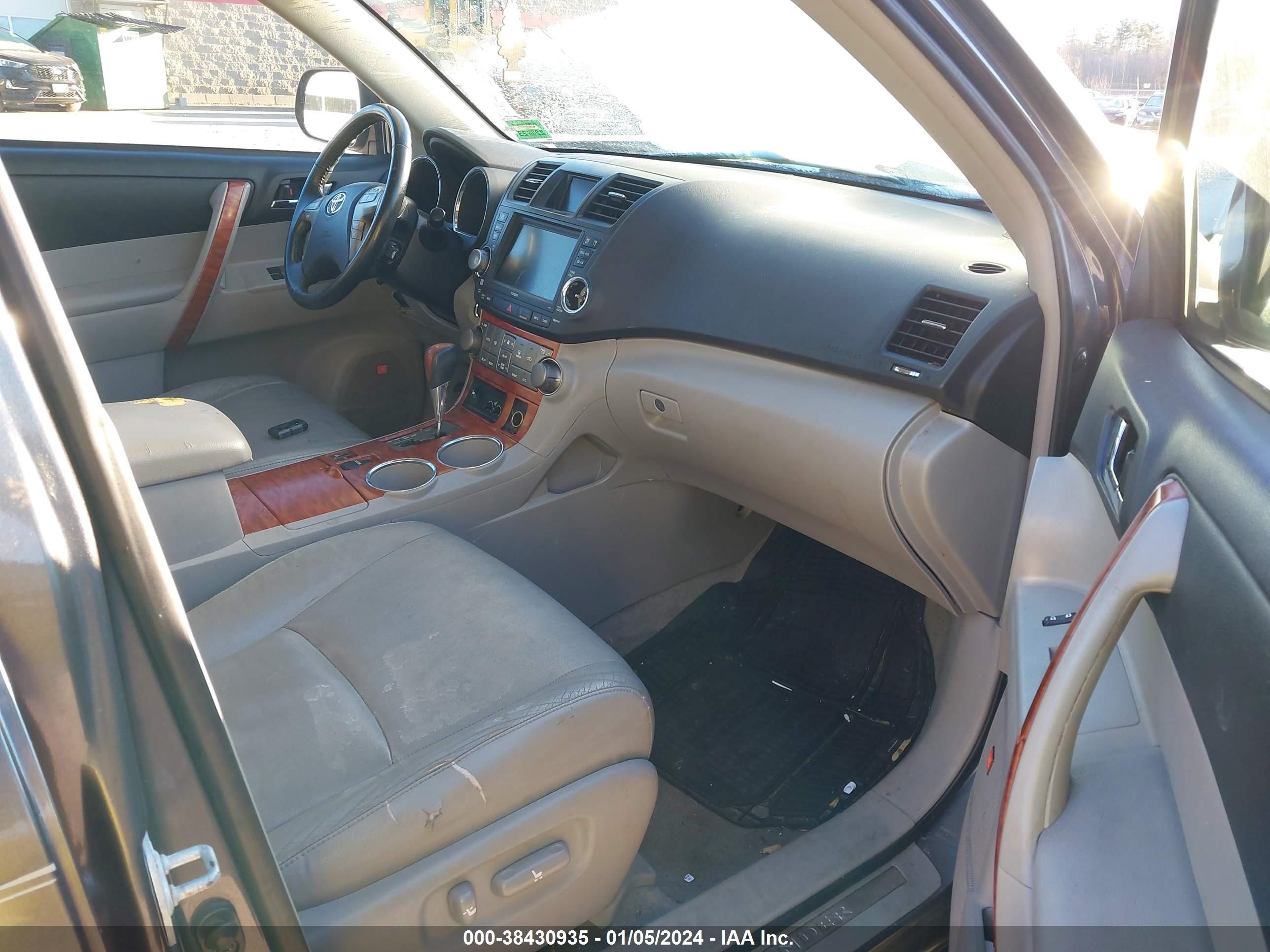 Photo 4 VIN: JTEES42AX82007529 - TOYOTA HIGHLANDER 