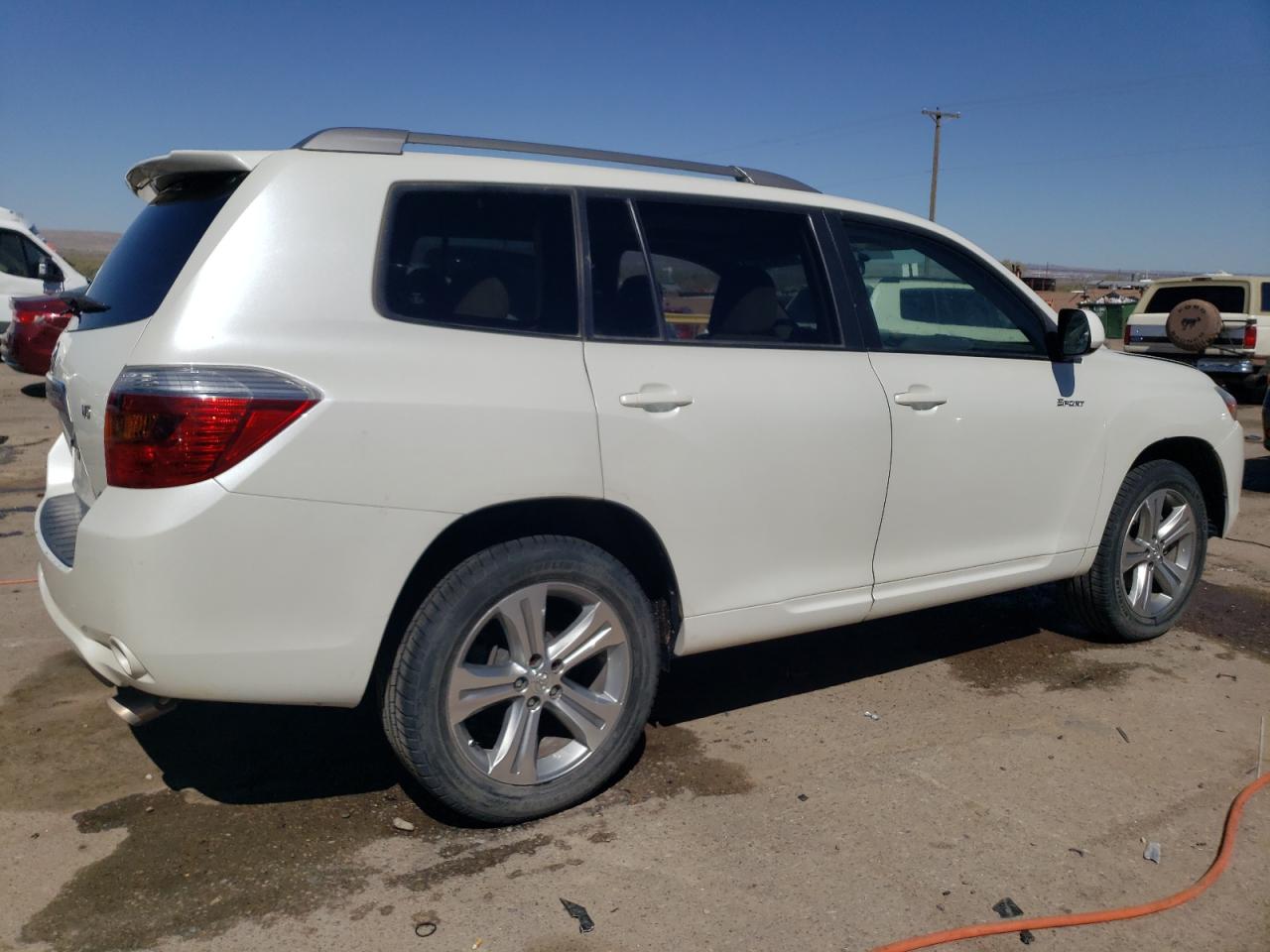 Photo 2 VIN: JTEES43AX82010798 - TOYOTA HIGHLANDER 