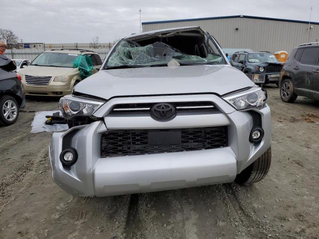 Photo 4 VIN: JTEEU5JR1M5247827 - TOYOTA 4RUNNER SR 