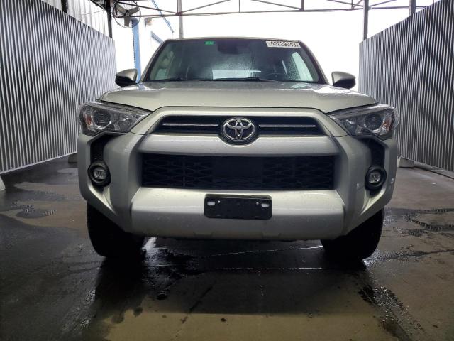 Photo 4 VIN: JTEEU5JR1N5262152 - TOYOTA 4RUNNER SR 