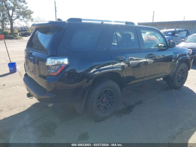 Photo 3 VIN: JTEEU5JR1P5302572 - TOYOTA 4RUNNER 