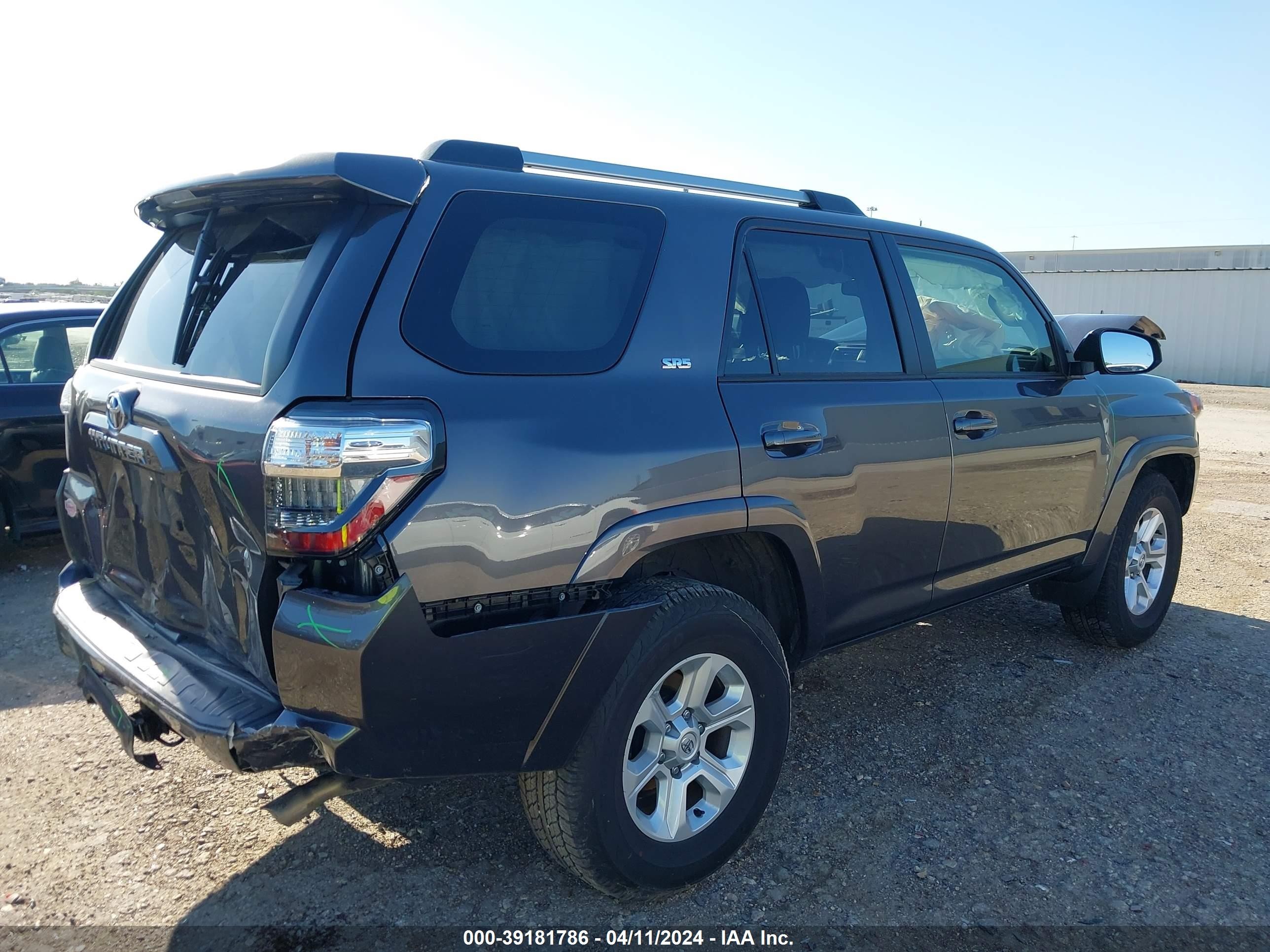 Photo 3 VIN: JTEEU5JR3P5295141 - TOYOTA 4RUNNER 