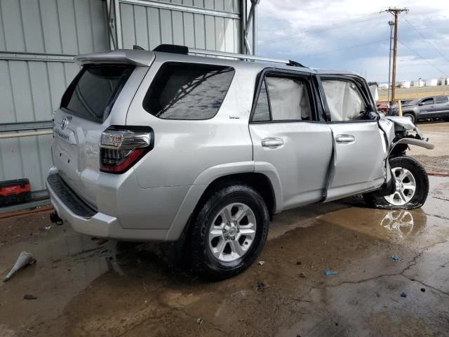 Photo 2 VIN: JTEEU5JR4N5271587 - TOYOTA 4RUNNER SR 