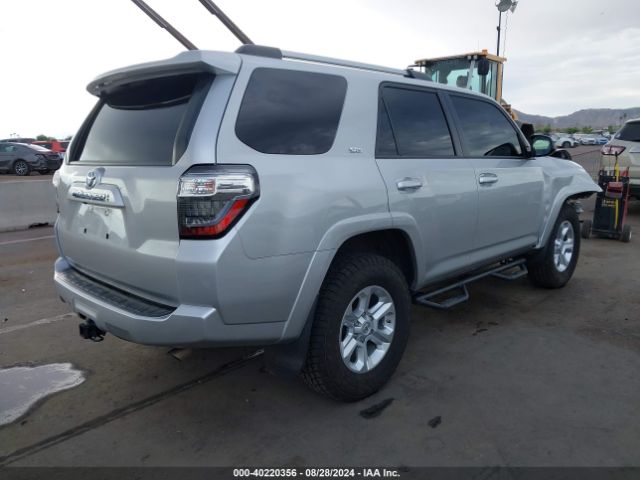 Photo 3 VIN: JTEEU5JR6M5246432 - TOYOTA 4RUNNER 