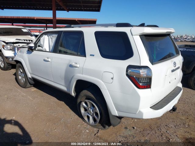 Photo 2 VIN: JTEEU5JR6N5277620 - TOYOTA 4RUNNER 