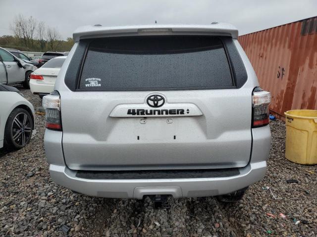 Photo 5 VIN: JTEEU5JR9P5300469 - TOYOTA 4RUNNER SR 