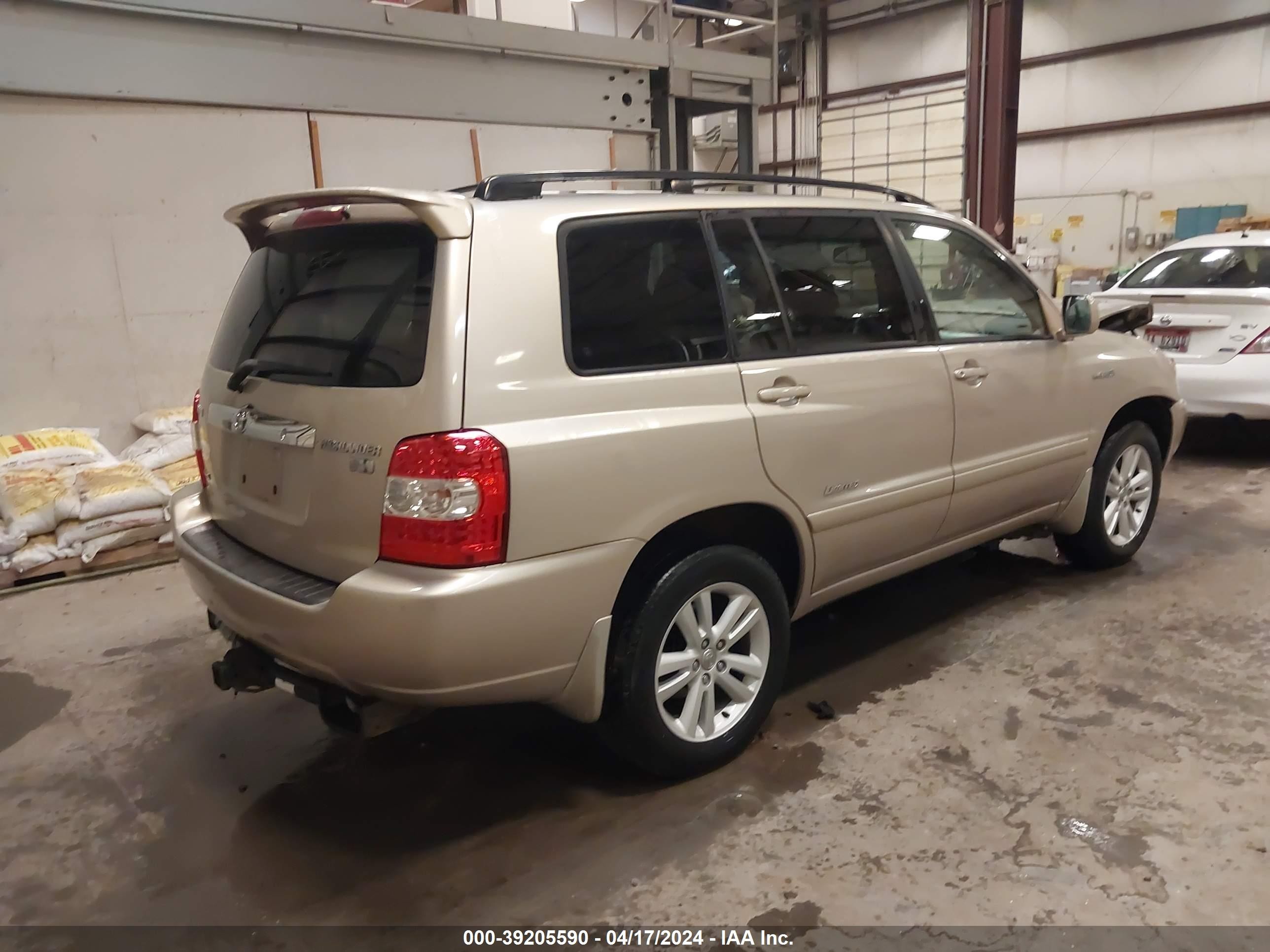 Photo 3 VIN: JTEEW21A070047106 - TOYOTA HIGHLANDER 