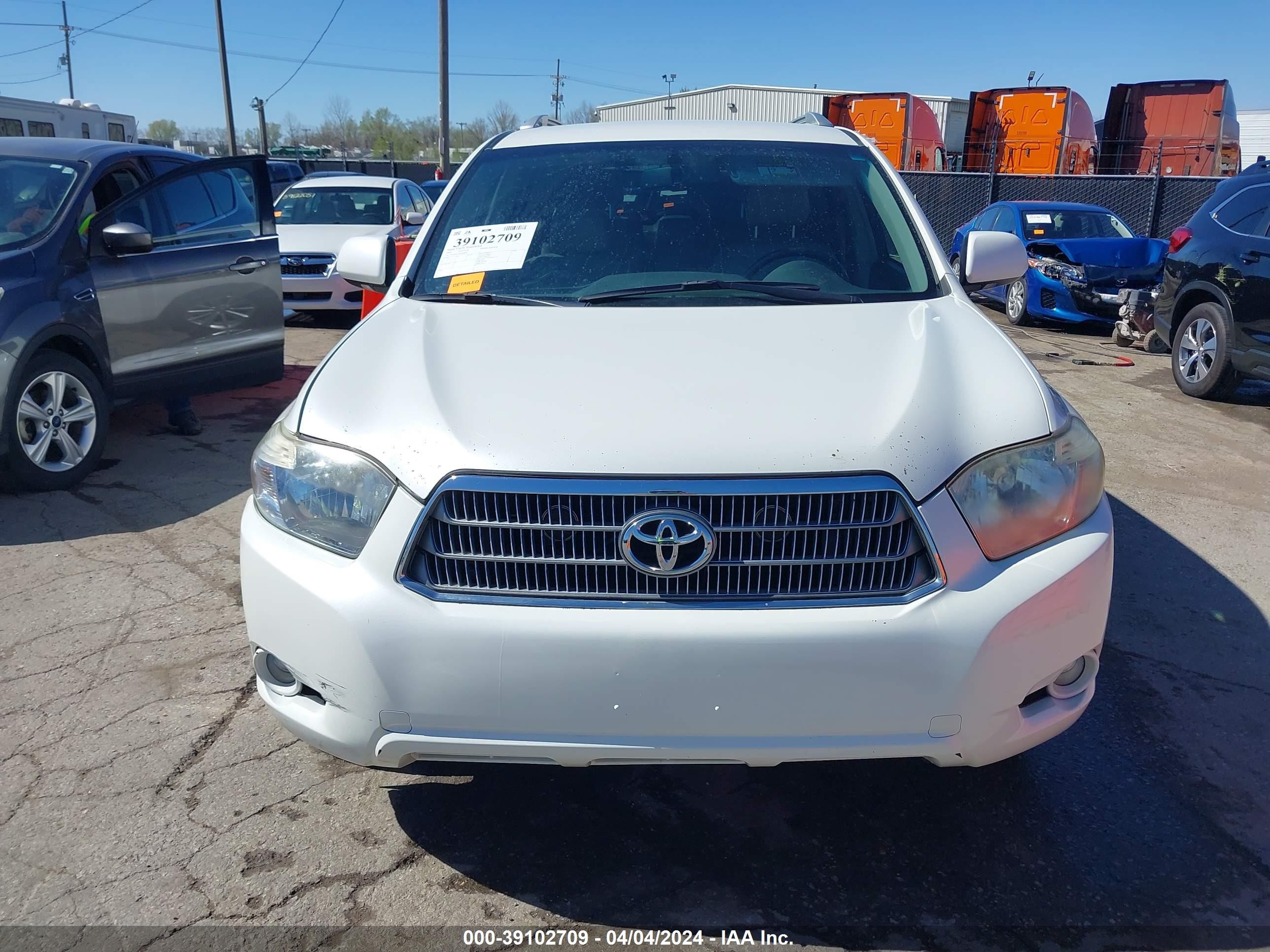 Photo 12 VIN: JTEEW44A082000882 - TOYOTA HIGHLANDER 