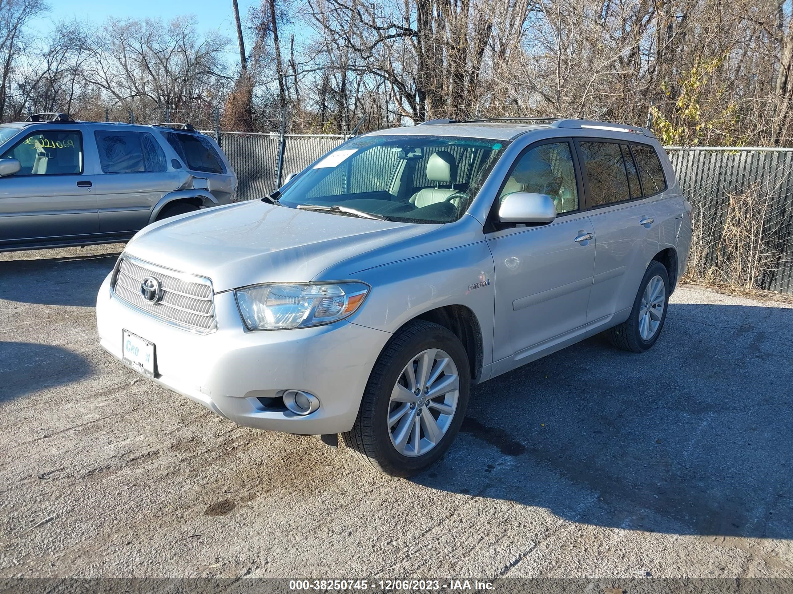 Photo 1 VIN: JTEEW44A282011916 - TOYOTA HIGHLANDER 