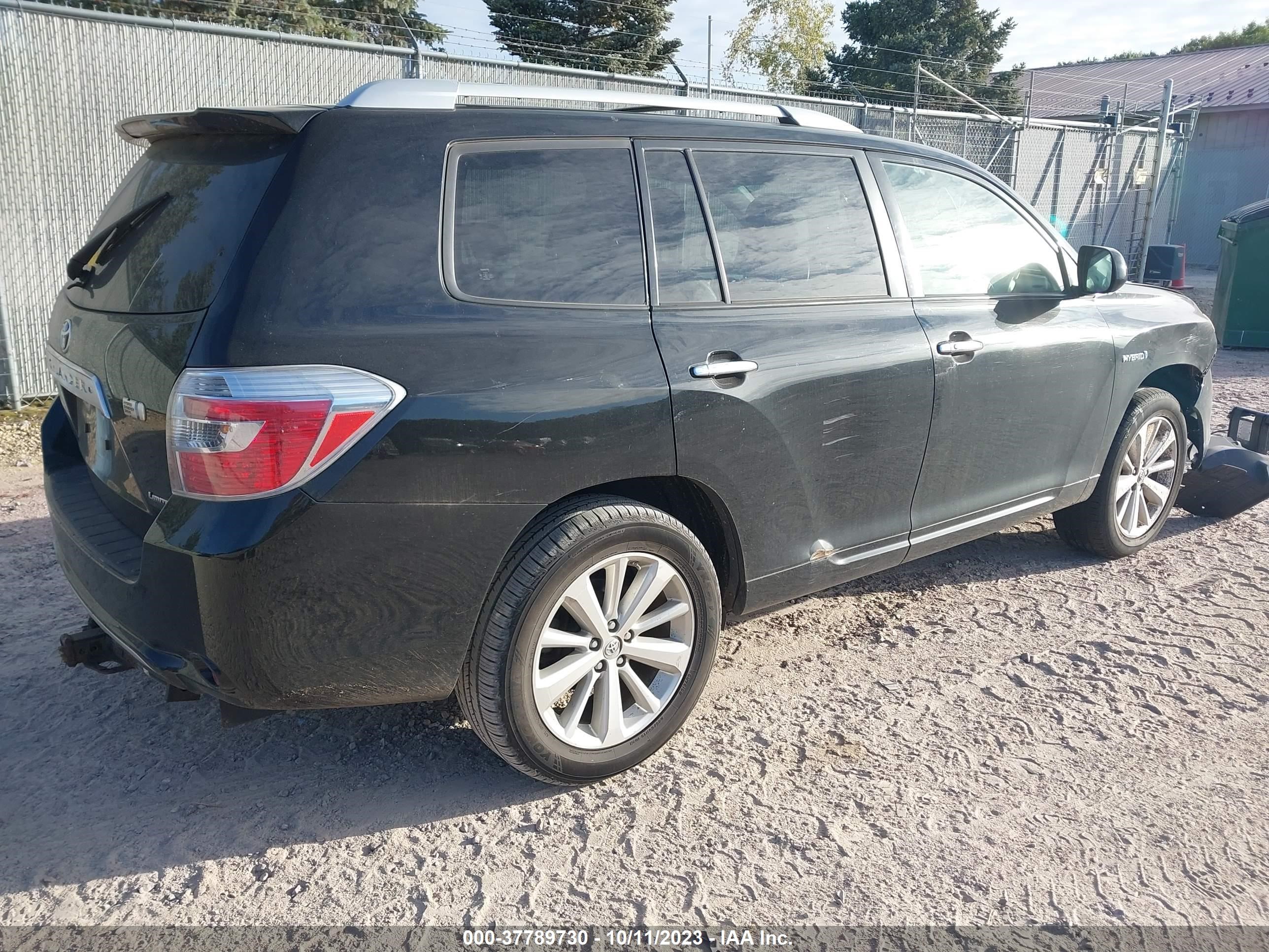 Photo 3 VIN: JTEEW44A382005557 - TOYOTA HIGHLANDER 