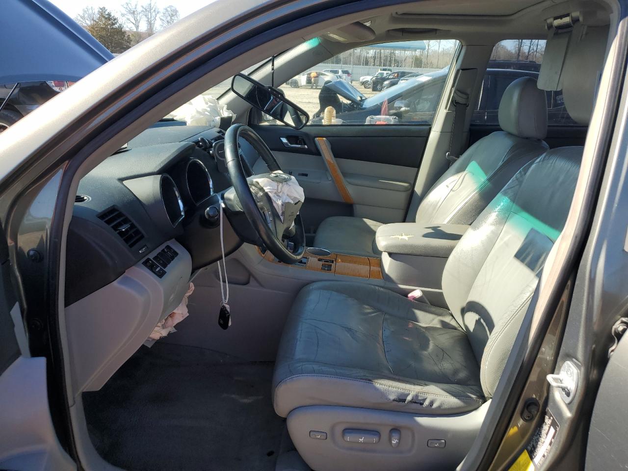 Photo 6 VIN: JTEEW44A482004112 - TOYOTA HIGHLANDER 