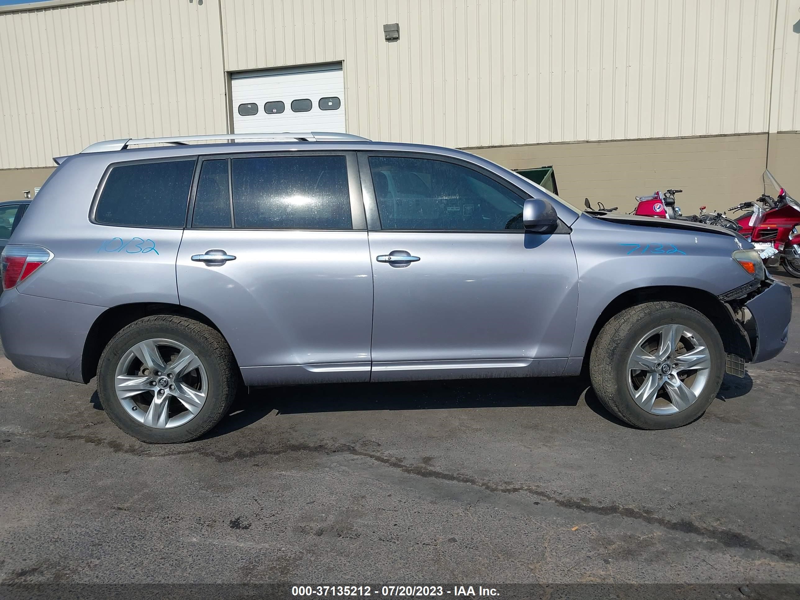 Photo 13 VIN: JTEEW44A592032860 - TOYOTA HIGHLANDER 