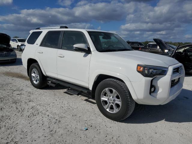 Photo 3 VIN: JTEFU5JR5M5228704 - TOYOTA 4RUNNER SR 