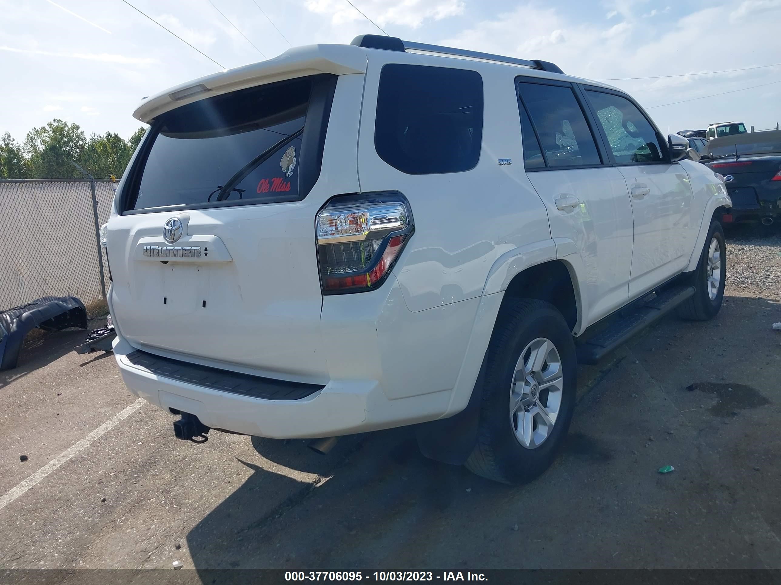 Photo 3 VIN: JTEFU5JR5N5254723 - TOYOTA 4RUNNER 