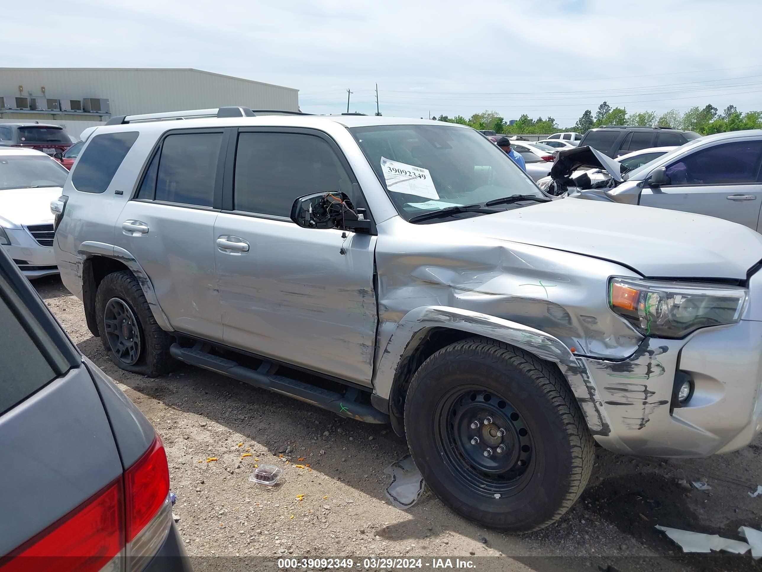 Photo 12 VIN: JTEFU5JR6P5286678 - TOYOTA 4RUNNER 