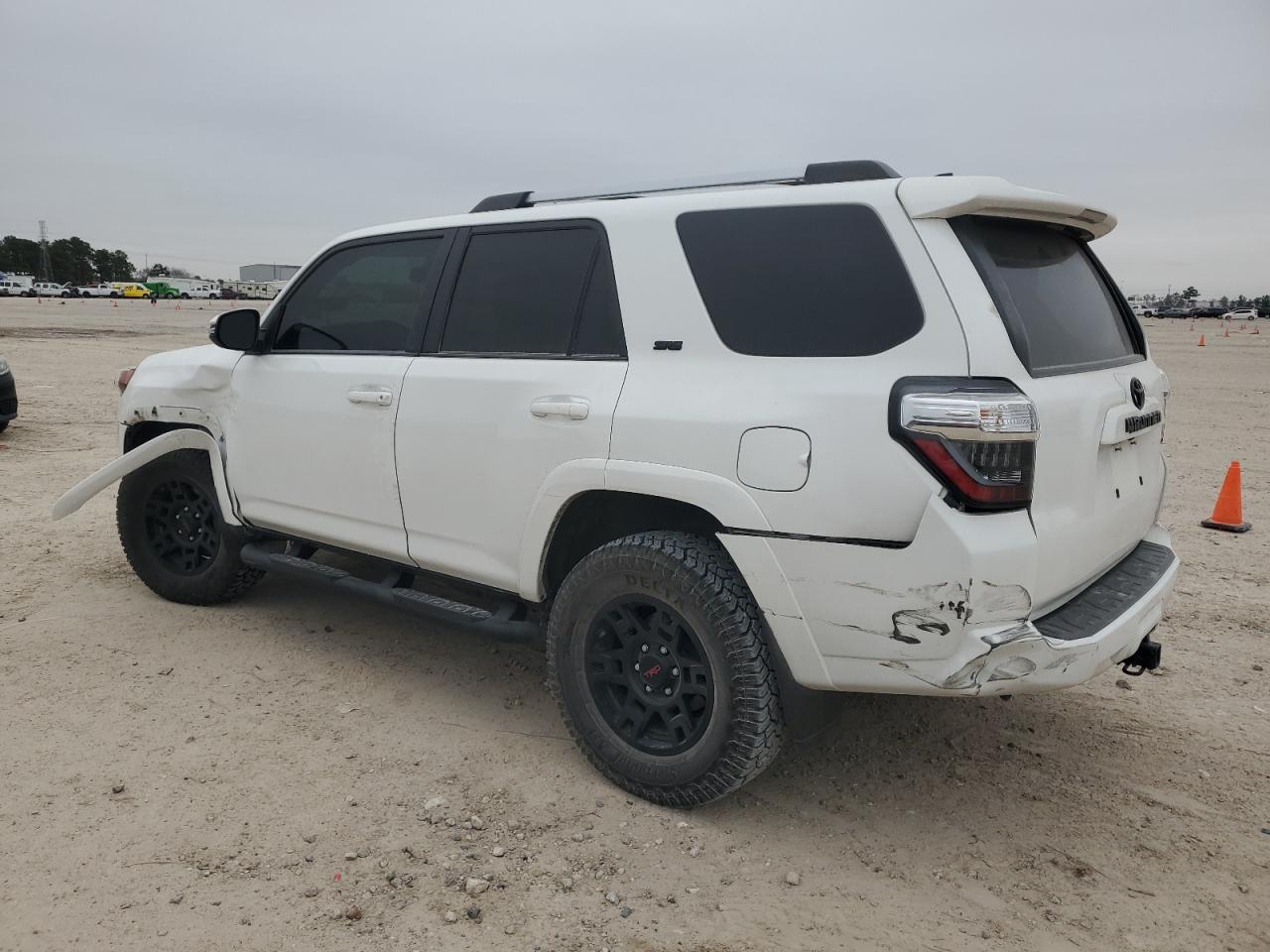 Photo 1 VIN: JTEFU5JR8M5235937 - TOYOTA 4RUNNER 