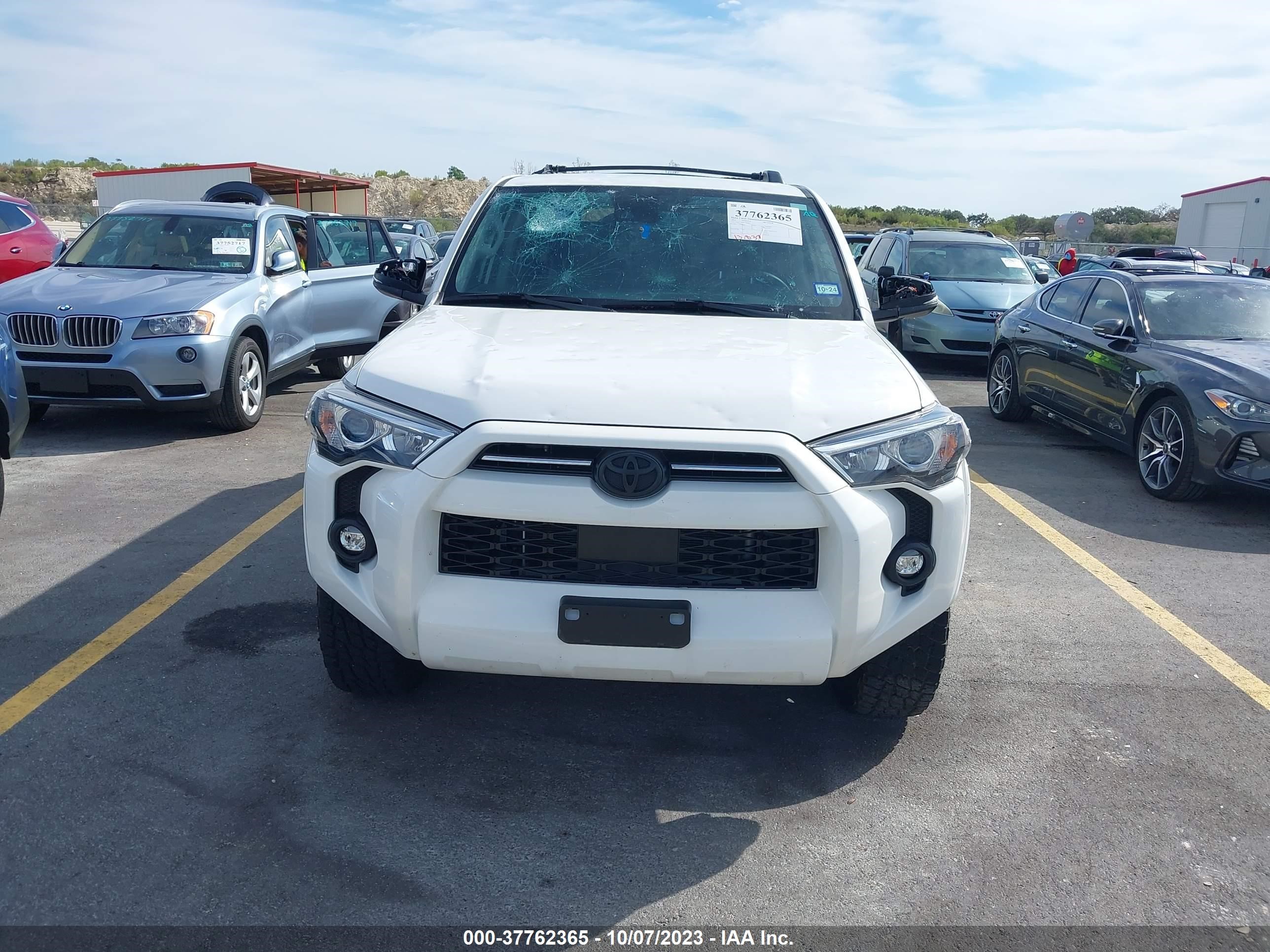 Photo 11 VIN: JTEFU5JR8P5280865 - TOYOTA 4RUNNER 