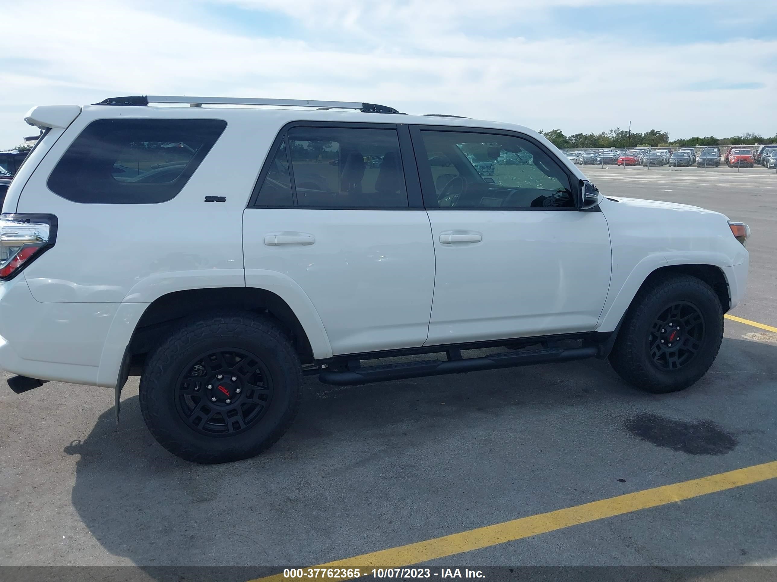 Photo 12 VIN: JTEFU5JR8P5280865 - TOYOTA 4RUNNER 