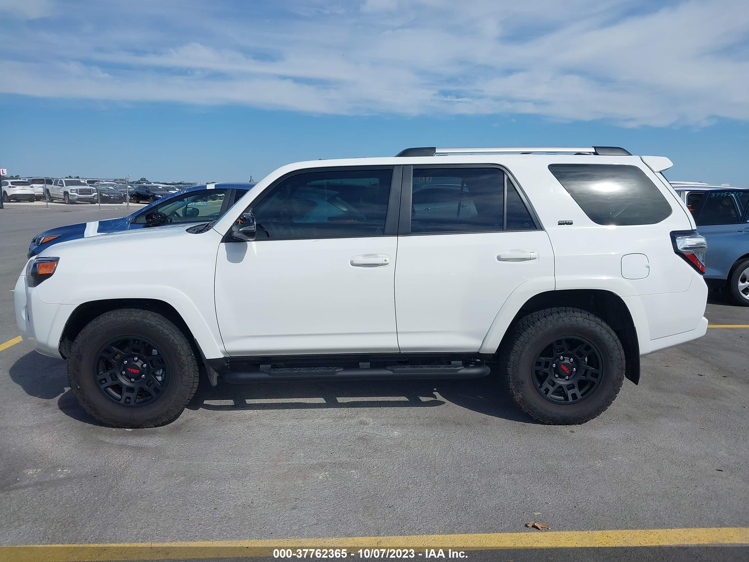 Photo 13 VIN: JTEFU5JR8P5280865 - TOYOTA 4RUNNER 