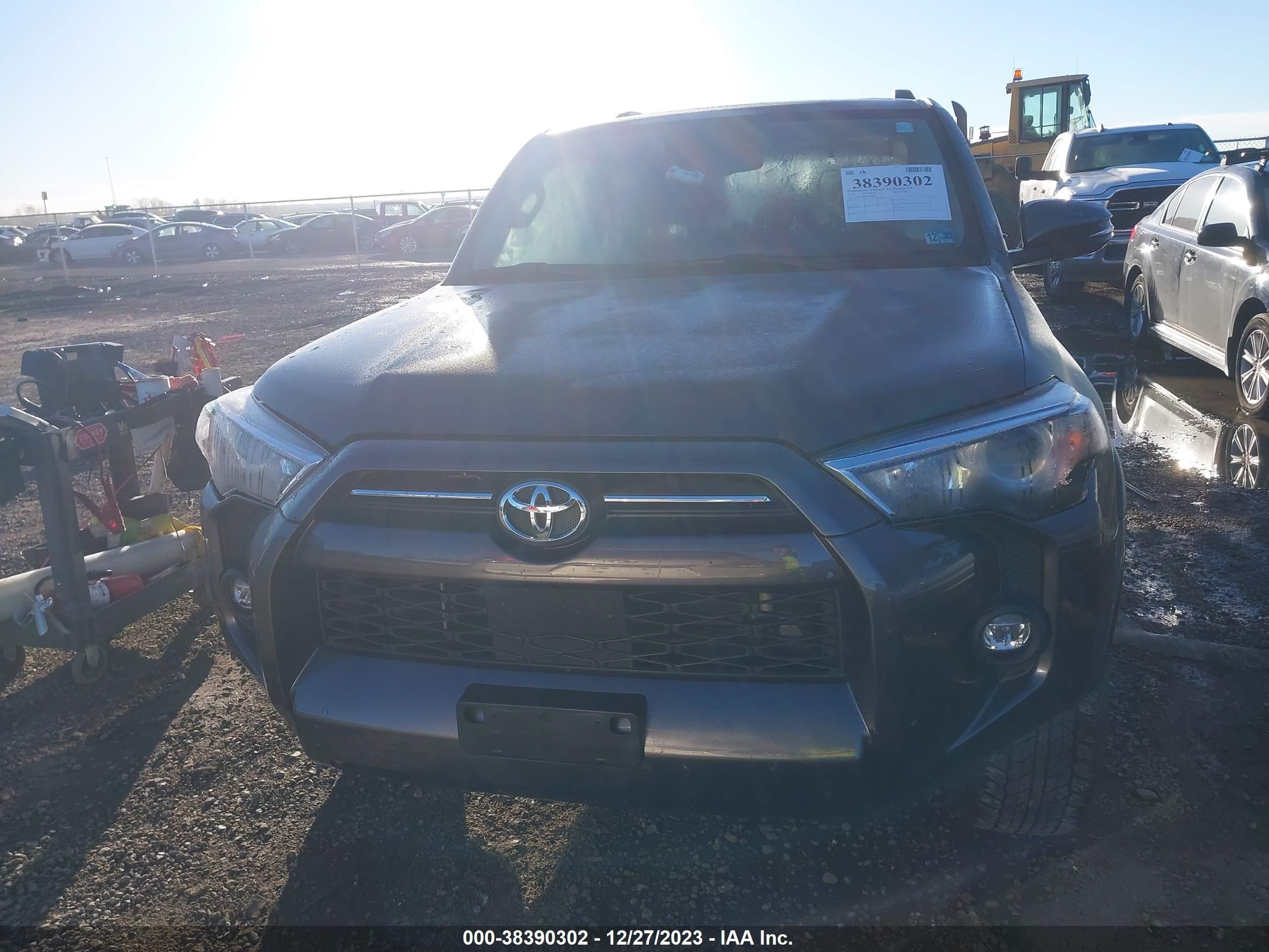 Photo 11 VIN: JTEFU5JR8P5285080 - TOYOTA 4RUNNER 