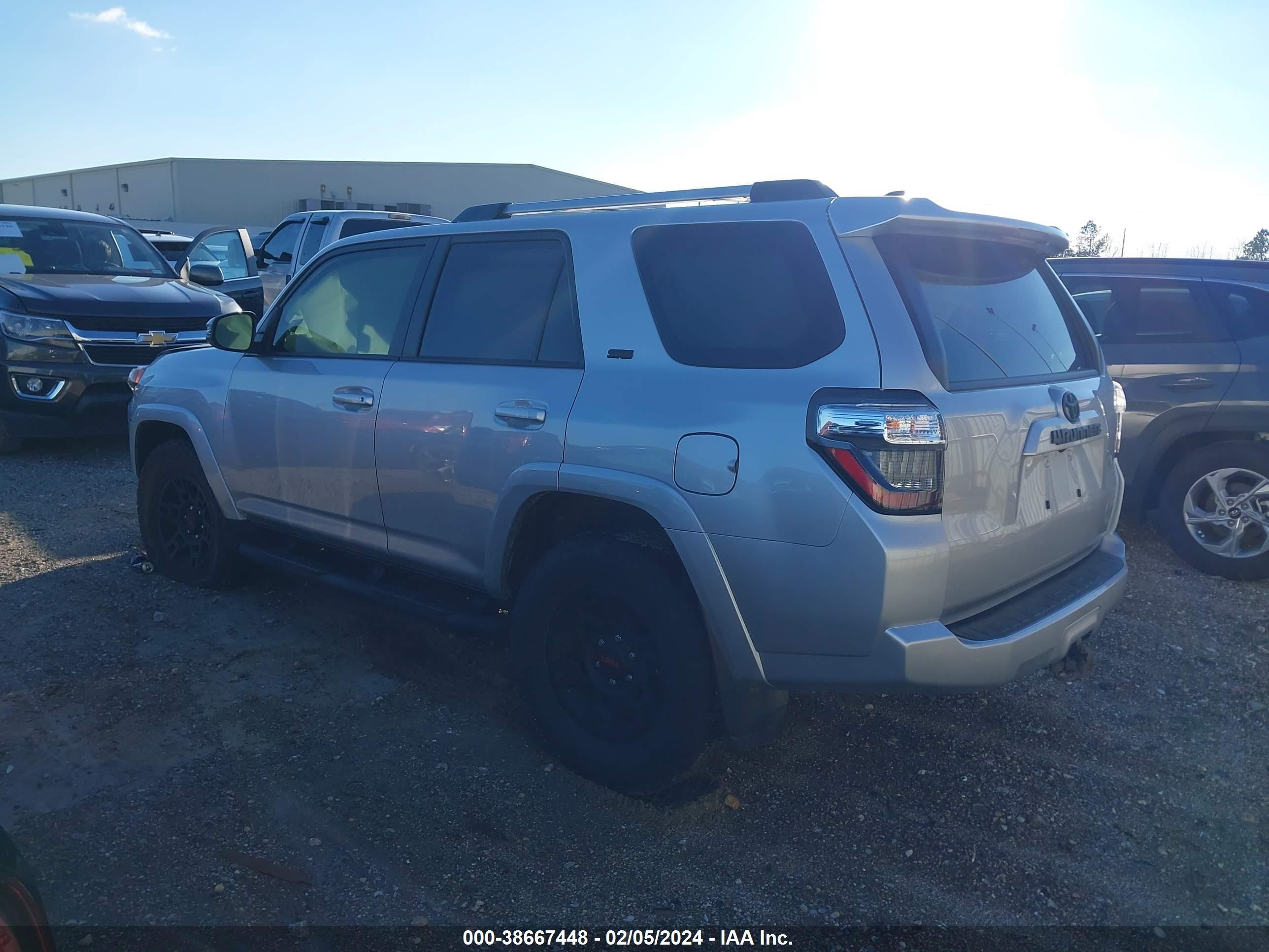 Photo 2 VIN: JTEFU5JR8P5286875 - TOYOTA 4RUNNER 