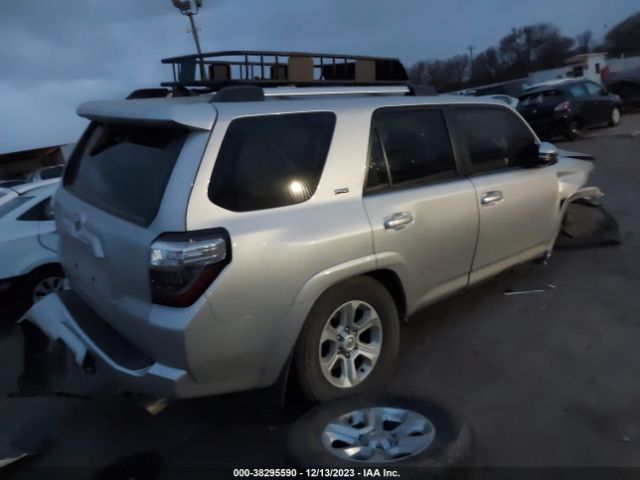 Photo 3 VIN: JTEFU5JRXN5255284 - TOYOTA 4RUNNER 