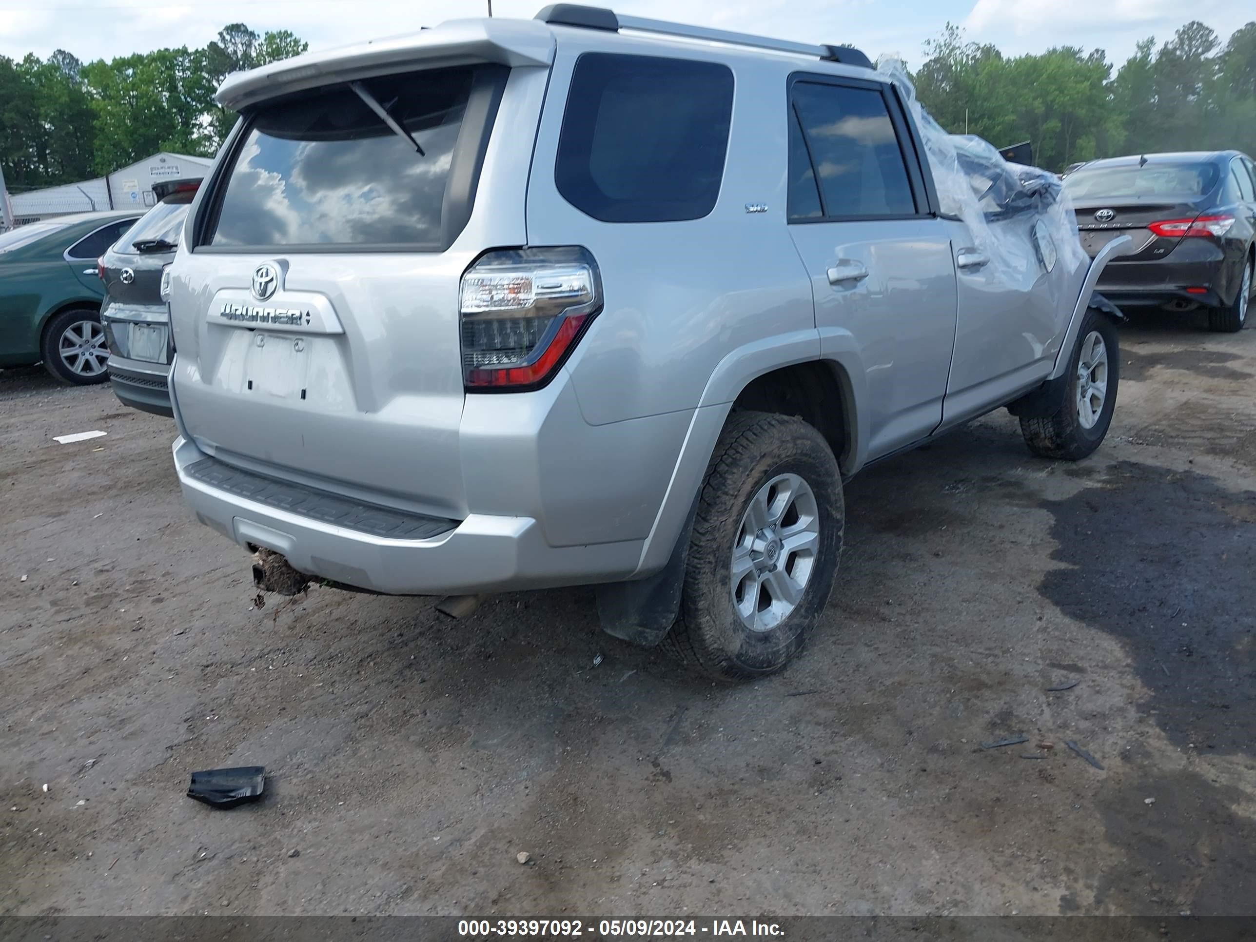 Photo 3 VIN: JTEFU5JRXP5295206 - TOYOTA 4RUNNER 