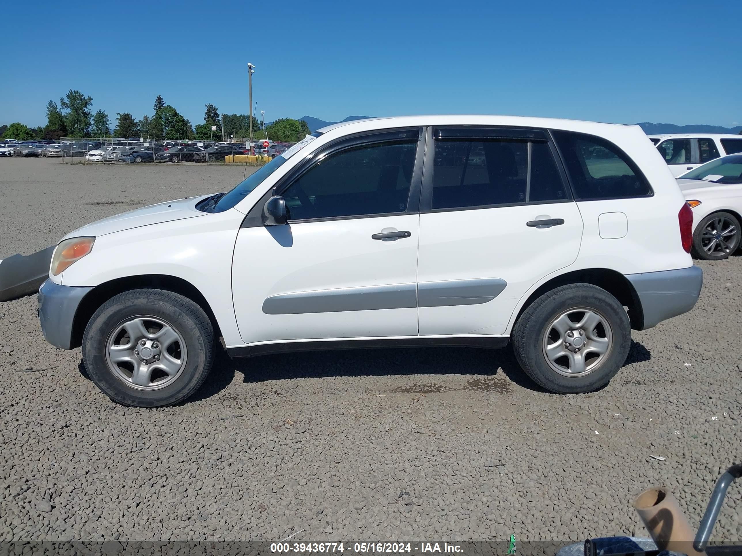 Photo 13 VIN: JTEGD20V050073379 - TOYOTA RAV 4 