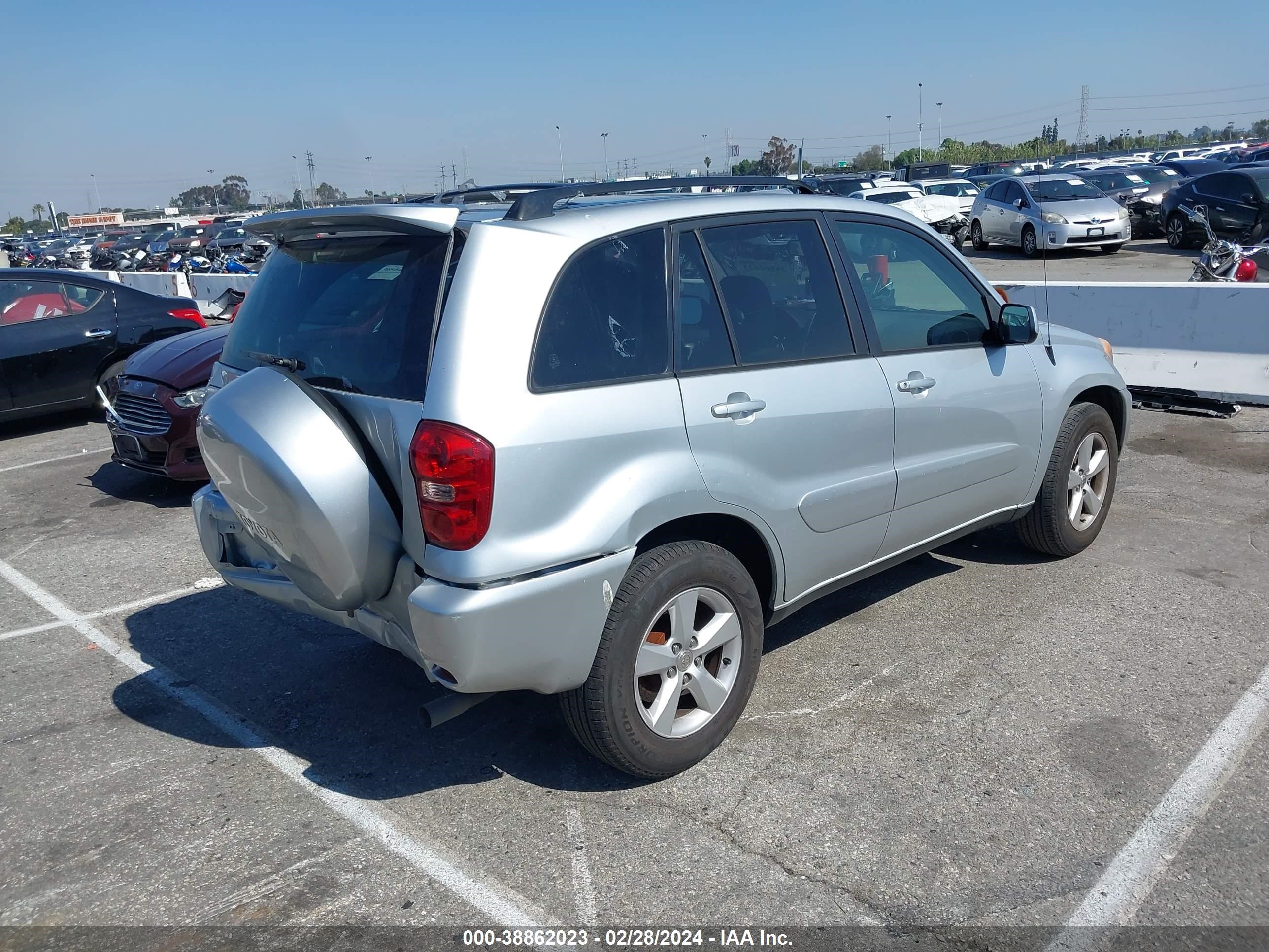 Photo 3 VIN: JTEGD20V850084338 - TOYOTA RAV 4 