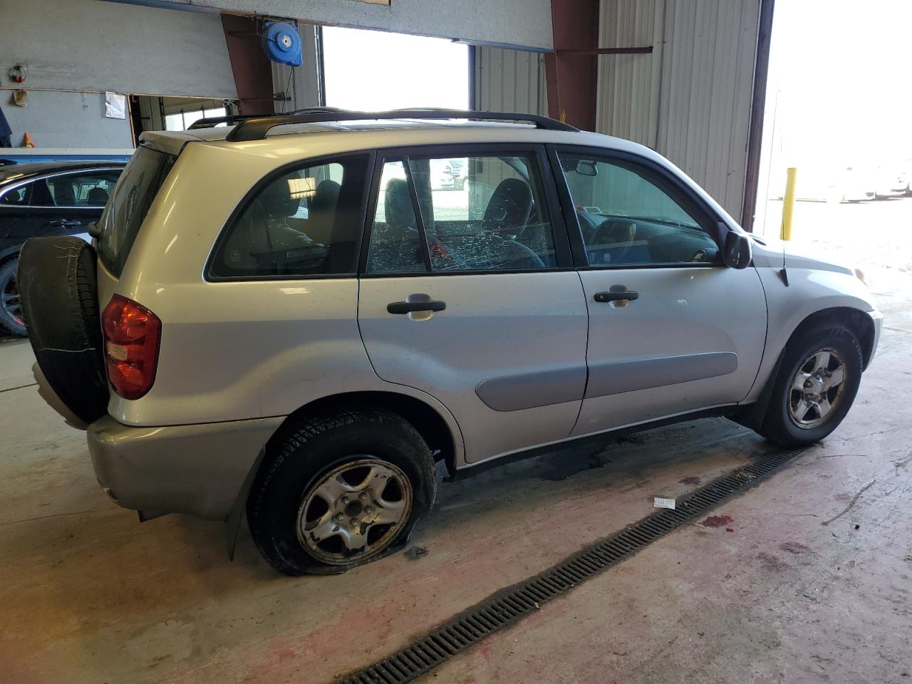 Photo 2 VIN: JTEGD20VX50095745 - TOYOTA RAV 4 