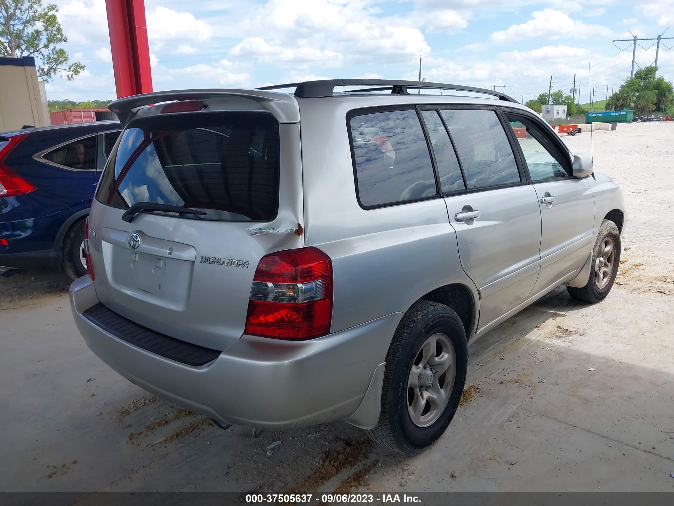 Photo 3 VIN: JTEGD21A070161394 - TOYOTA HIGHLANDER 