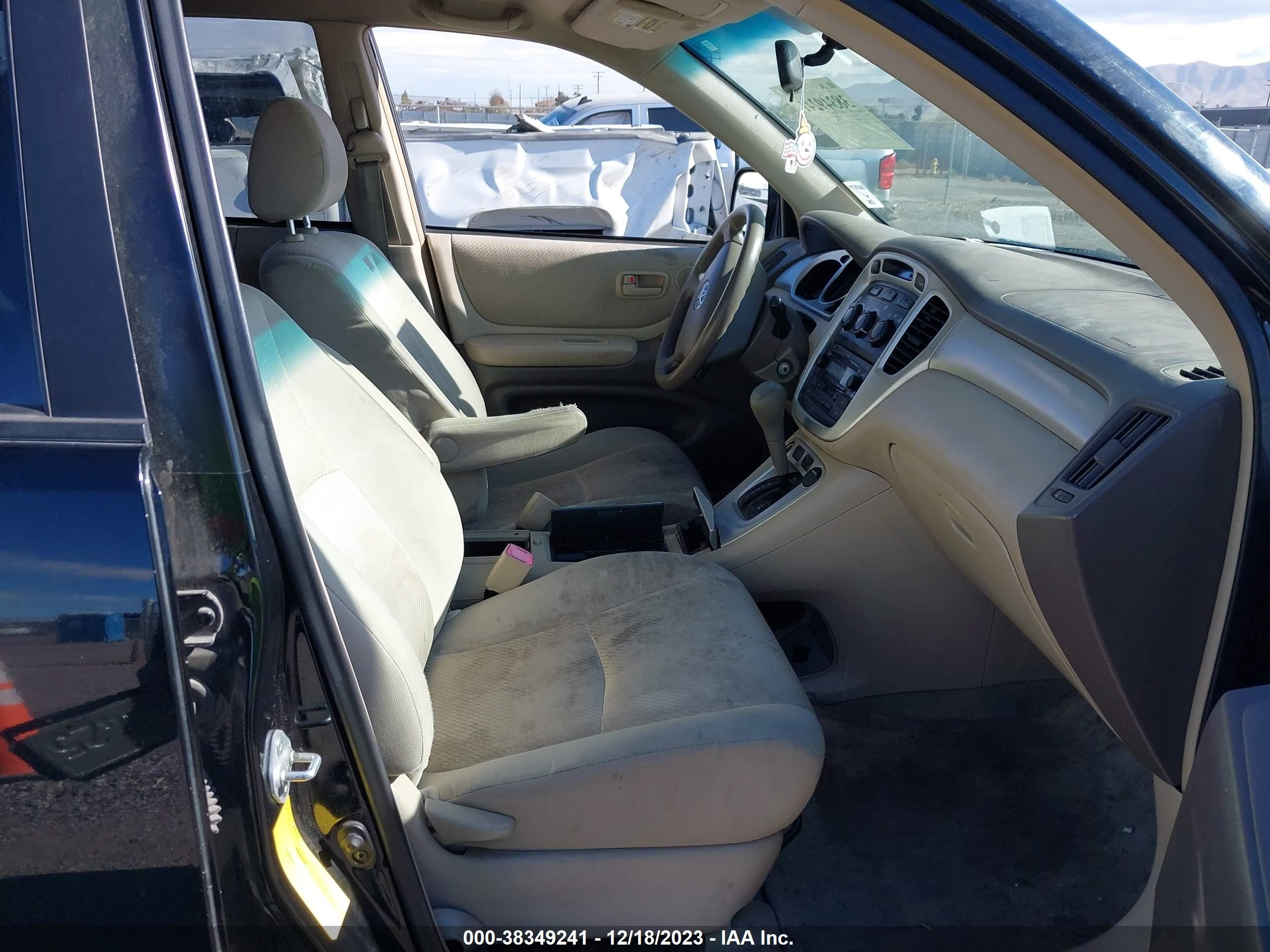 Photo 4 VIN: JTEGD21A370158683 - TOYOTA HIGHLANDER 