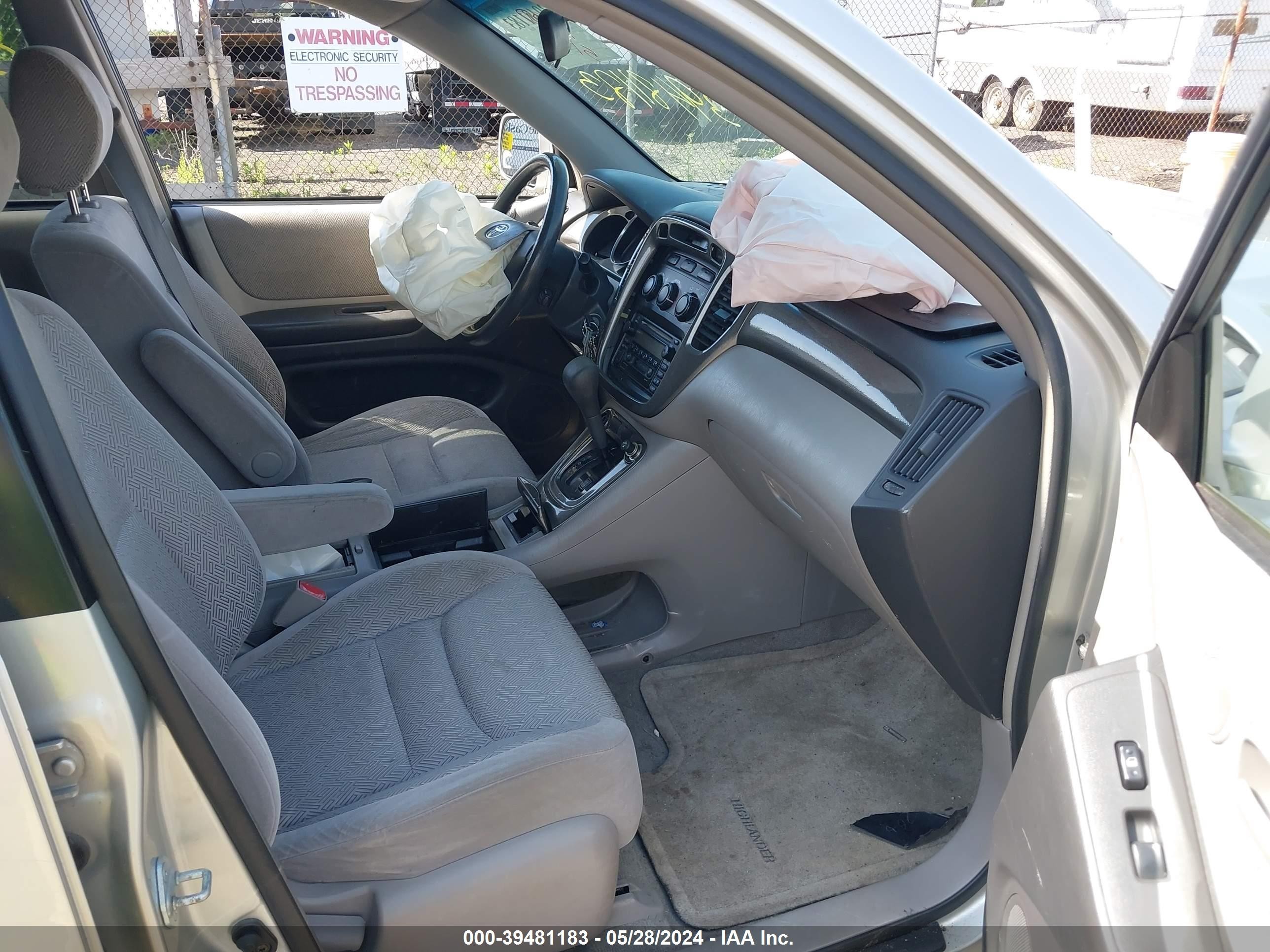 Photo 4 VIN: JTEGF21A430115863 - TOYOTA HIGHLANDER 