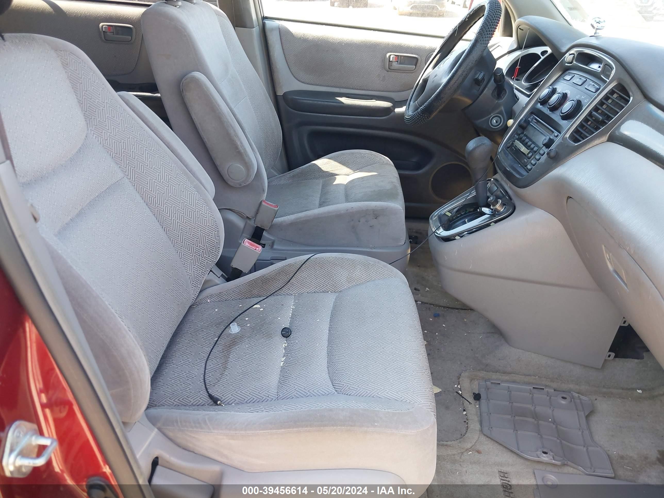 Photo 4 VIN: JTEGF21A810011163 - TOYOTA HIGHLANDER 