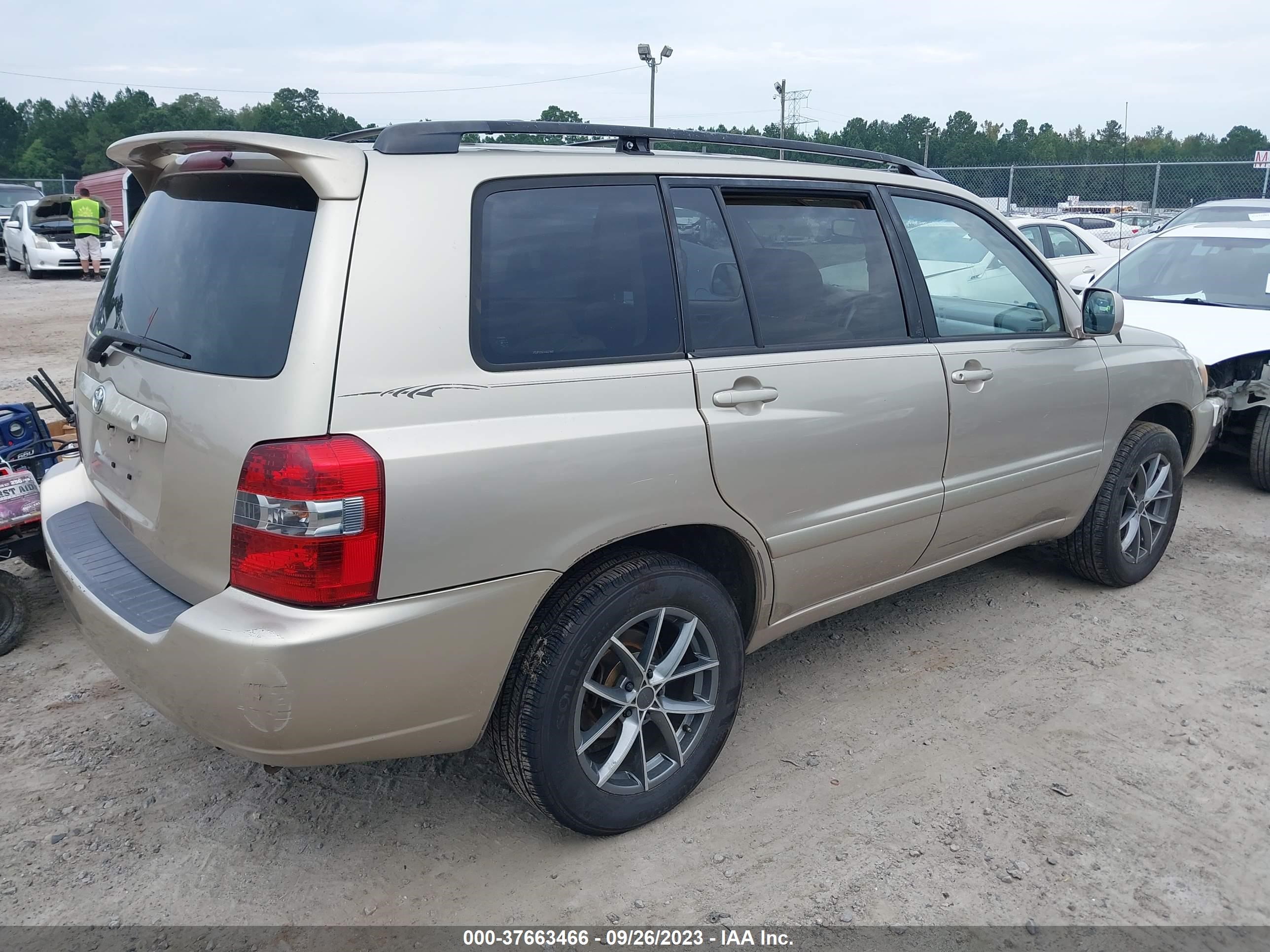 Photo 3 VIN: JTEGP21A740021880 - TOYOTA HIGHLANDER 