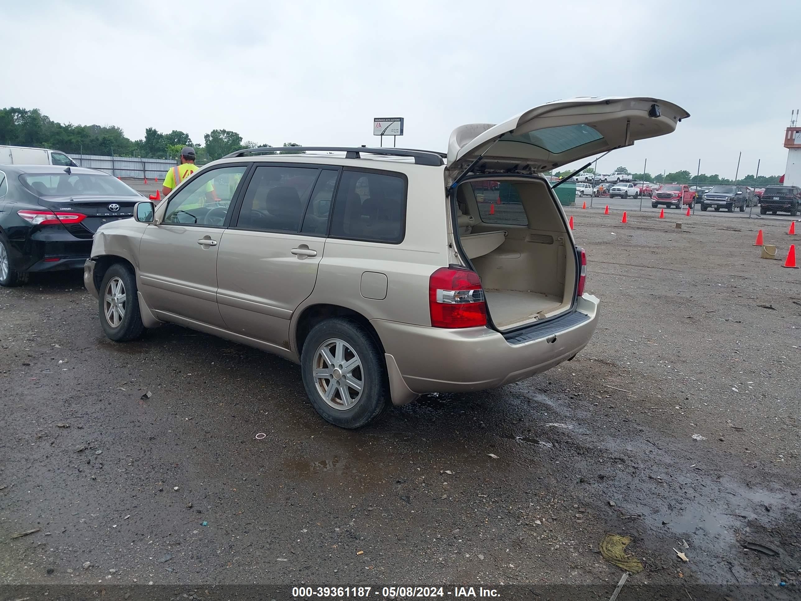 Photo 2 VIN: JTEGP21A750059837 - TOYOTA HIGHLANDER 