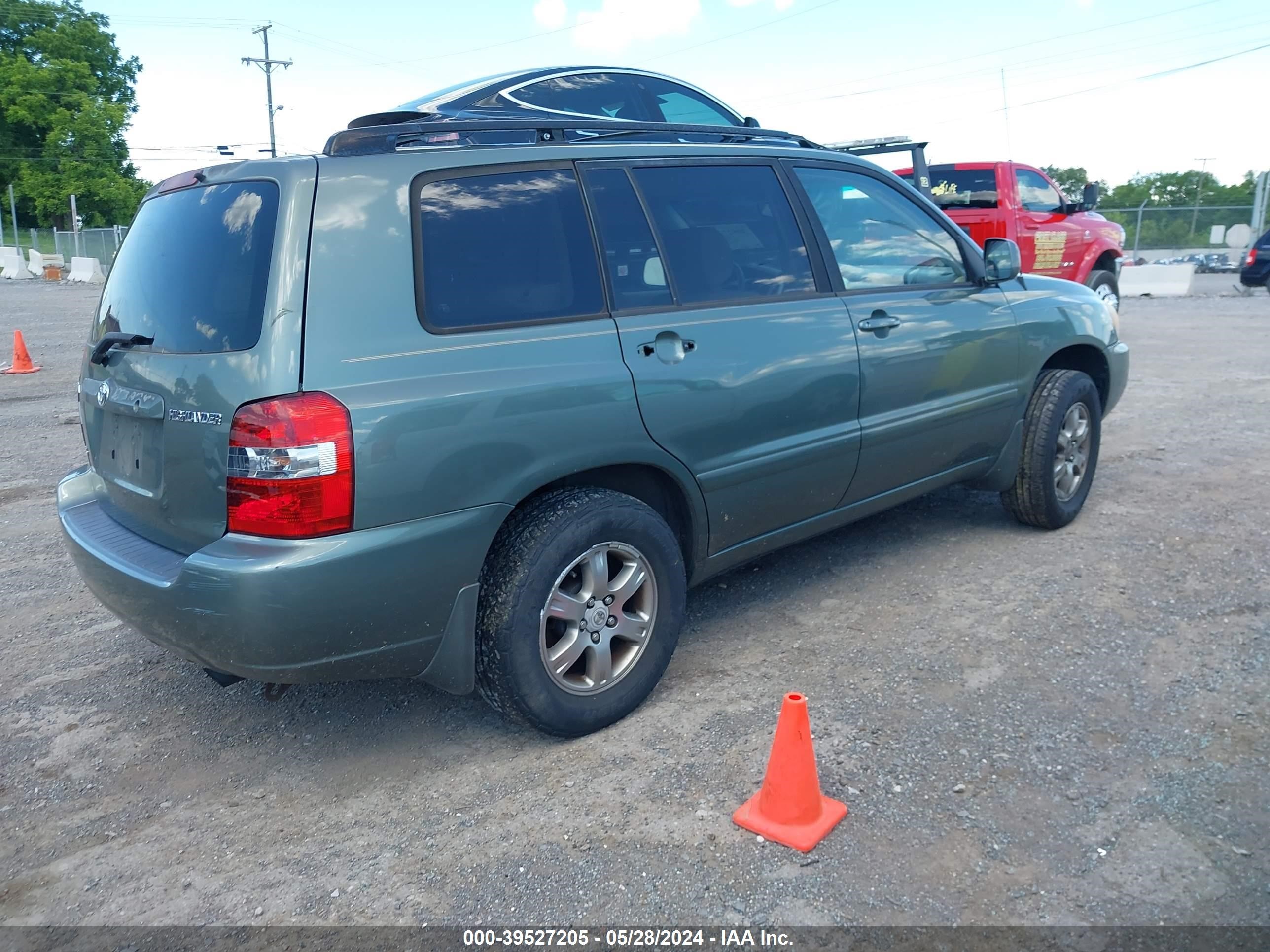 Photo 3 VIN: JTEGP21A850070250 - TOYOTA HIGHLANDER 