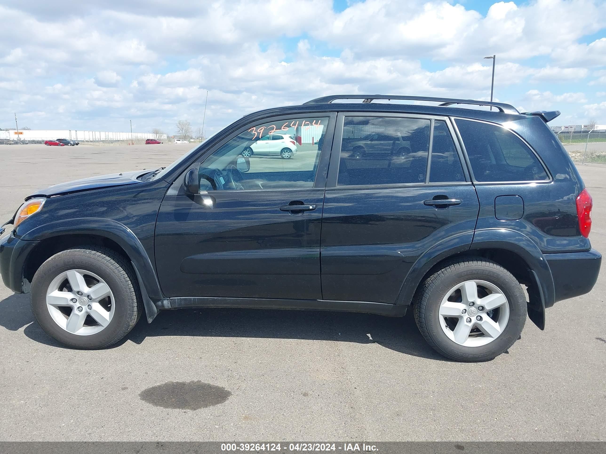 Photo 13 VIN: JTEHD20V440022065 - TOYOTA RAV 4 