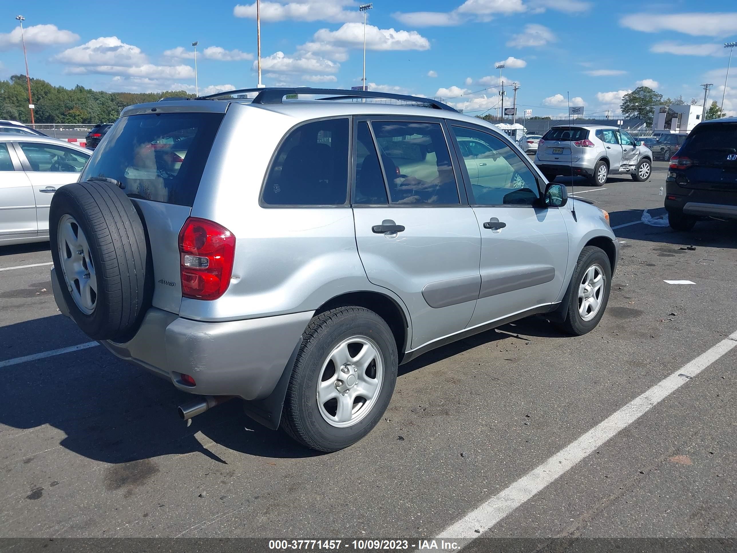 Photo 3 VIN: JTEHD20V846008862 - TOYOTA RAV 4 