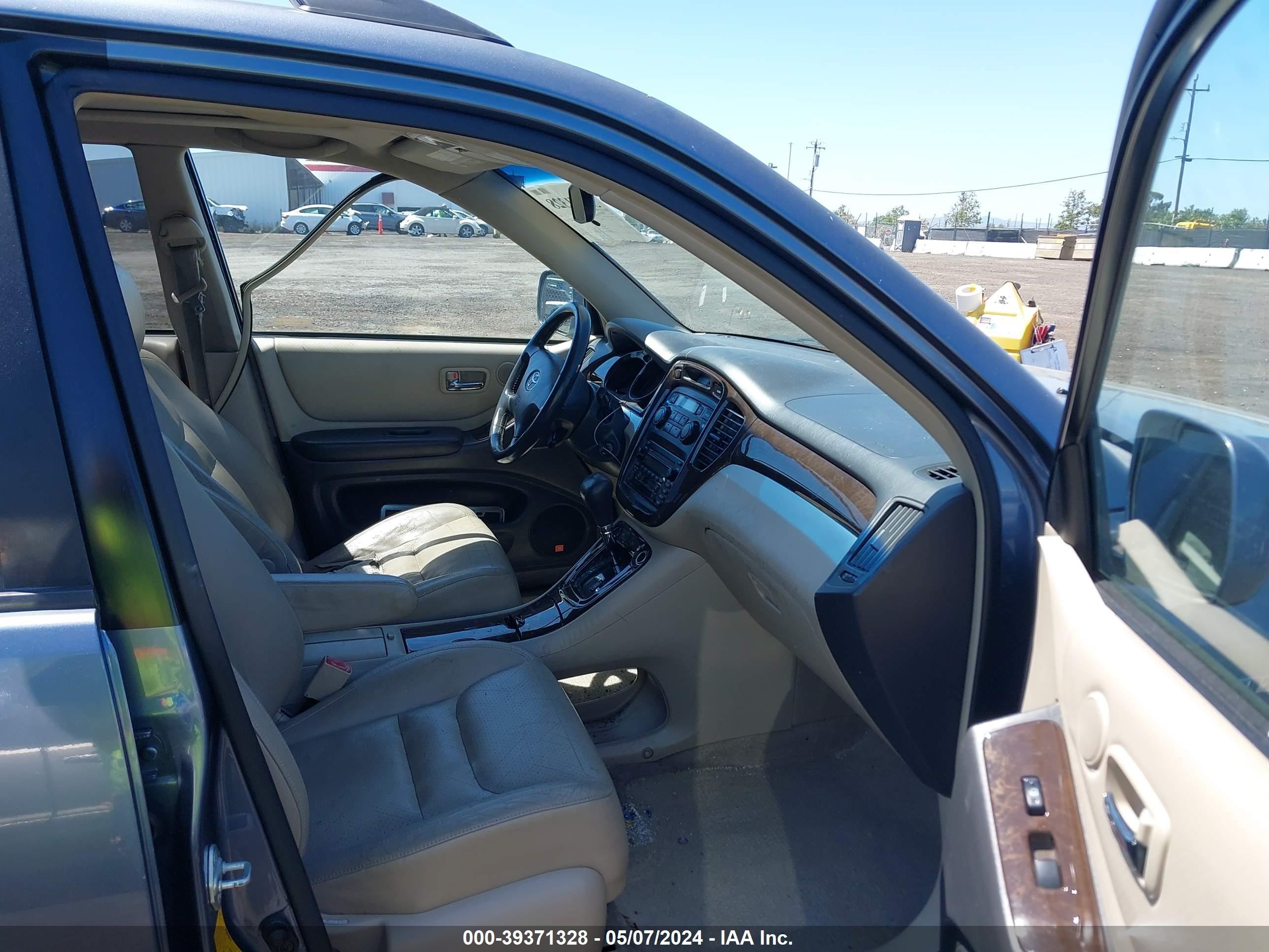 Photo 4 VIN: JTEHF21A430111445 - TOYOTA HIGHLANDER 