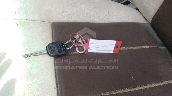 Photo 5 VIN: JTEHJ09J055109673 - TOYOTA LAND CRUISER GXR 