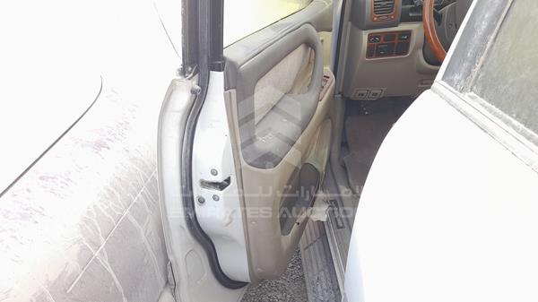 Photo 8 VIN: JTEHJ09J465146128 - TOYOTA LAND CRUISER 