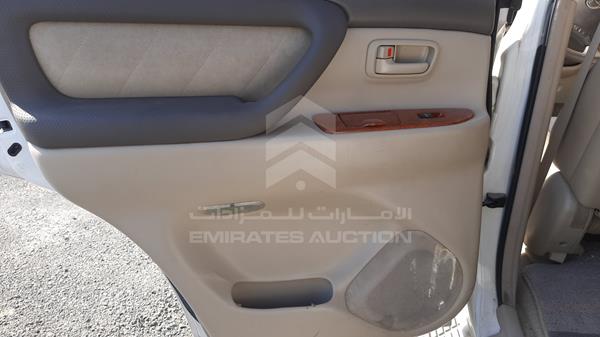 Photo 18 VIN: JTEHT05J872110879 - TOYOTA LAND CRUISER VXR V8 