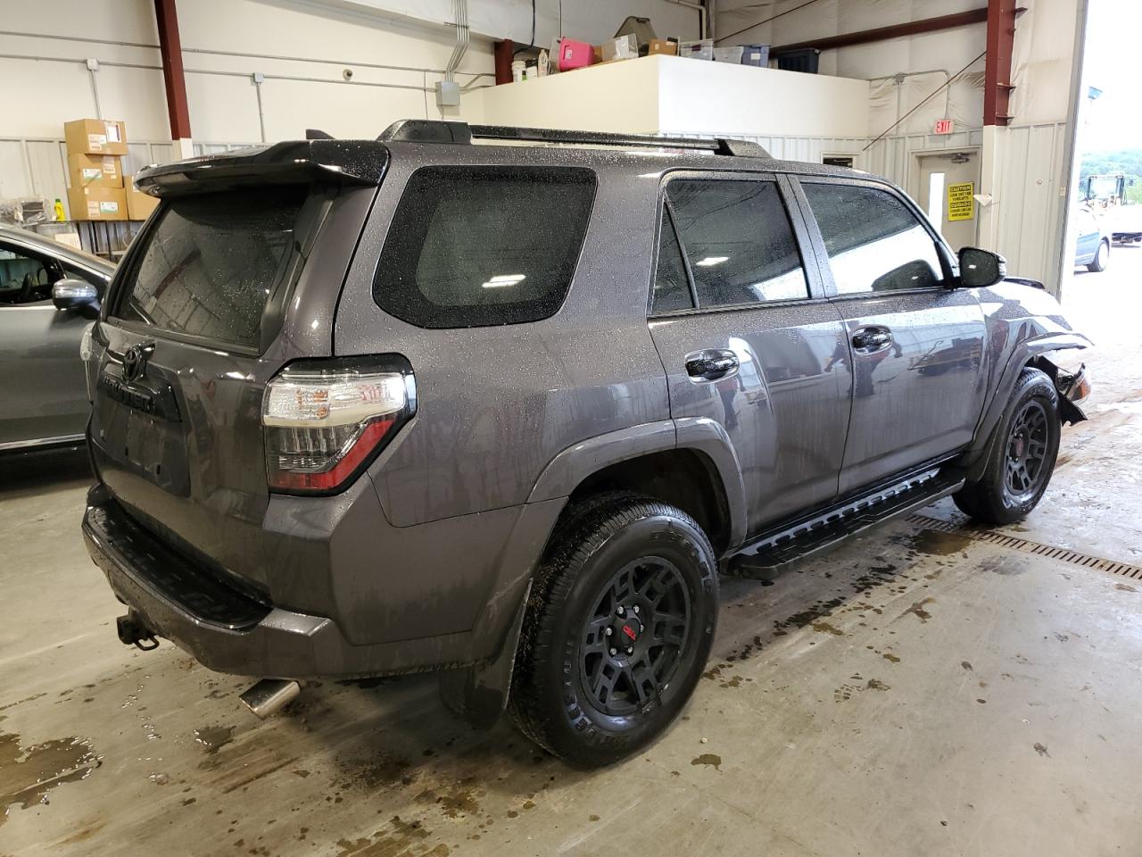 Photo 2 VIN: JTEHU5JR7M5897422 - TOYOTA 4RUNNER 