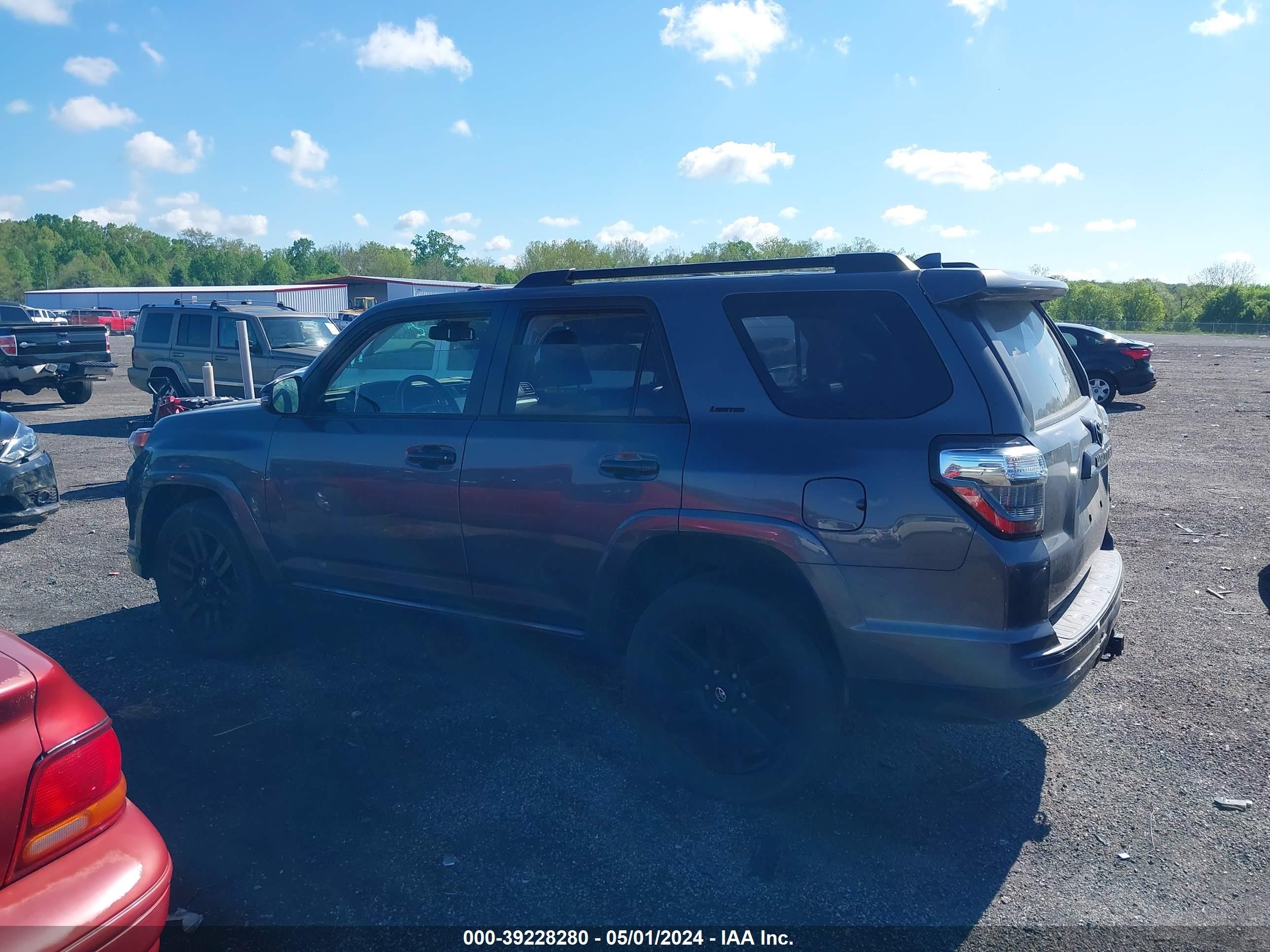 Photo 13 VIN: JTEJU5JR6M5852876 - TOYOTA 4RUNNER 