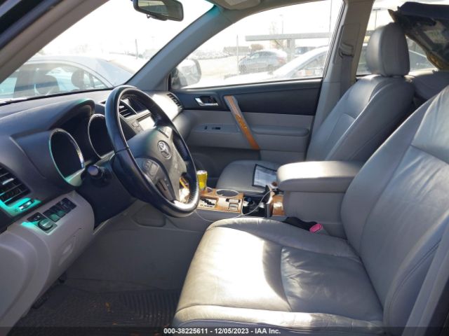 Photo 4 VIN: JTEJW3EH3A2037841 - TOYOTA HIGHLANDER HYBRID 