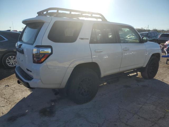 Photo 2 VIN: JTELU5JR0P6142685 - TOYOTA 4RUNNER SE 