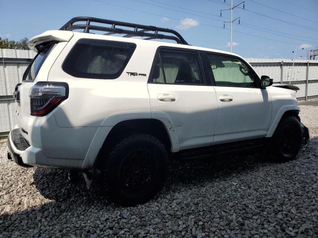 Photo 2 VIN: JTELU5JR1P6128892 - TOYOTA 4RUNNER SE 