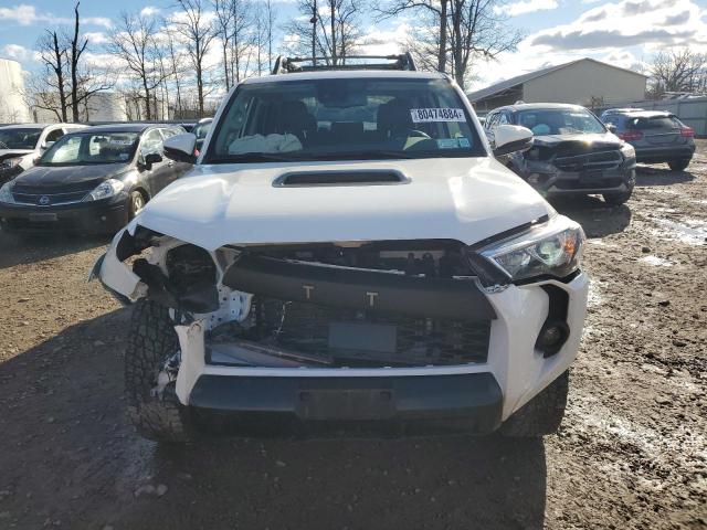 Photo 4 VIN: JTELU5JR7P6125477 - TOYOTA 4RUNNER SE 